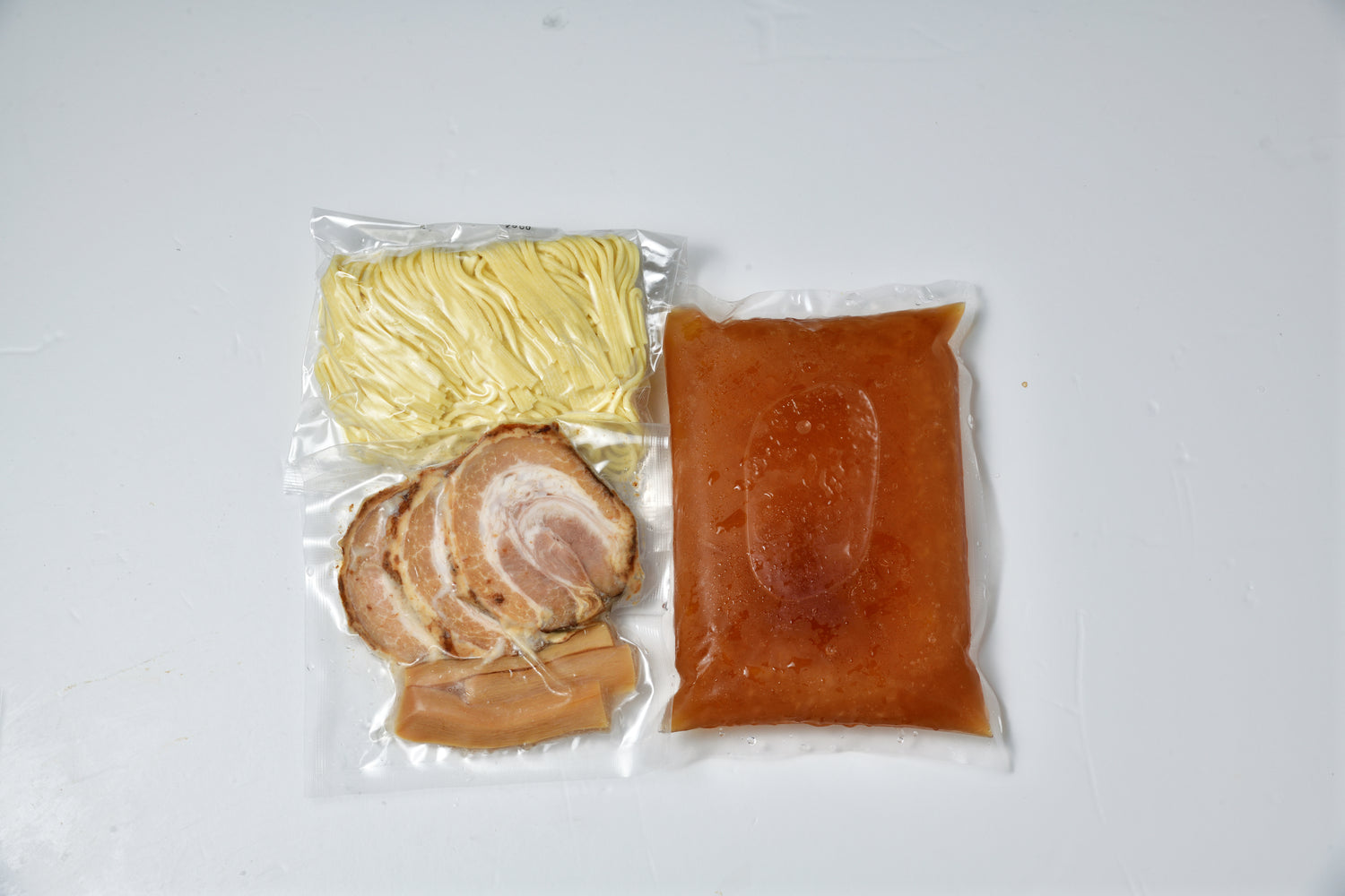 【冷凍本店直送便】白エビ塩チャーシューめん(チャーシュー付き・1食入)