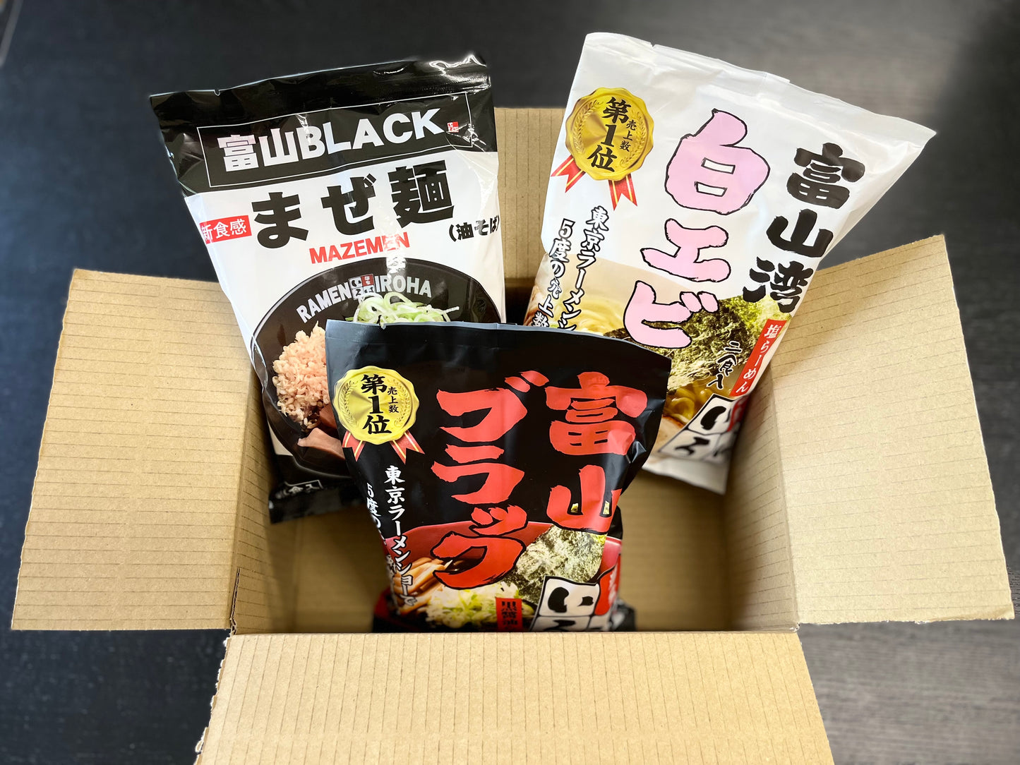【セット】富山のご当地らーめん食べ比べ!麺家いろはらーめん6食
